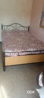 Bed with 4ftx6ft slightly negotiated