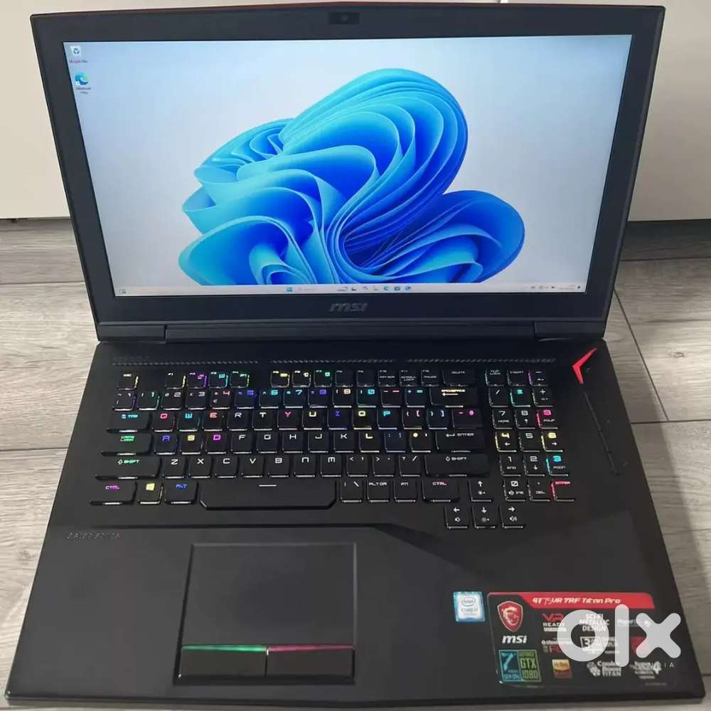MSI GT75 Titan Pro 7RF 17.3 120Hz Gaming Laptop i7-7820HK 32GB 1TB S