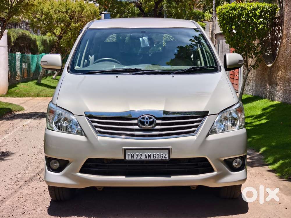Toyota Innova 2004-2011 2.5 V Diesel 8-seater, 2012, Diesel
