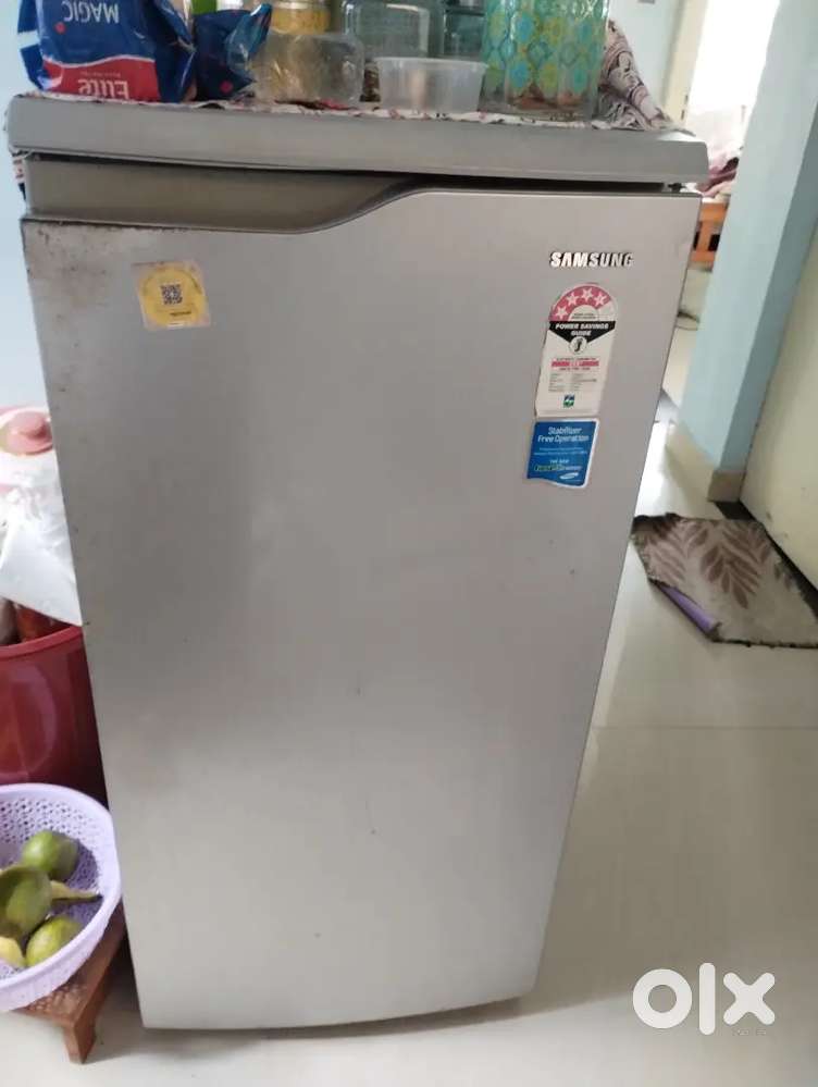 Samsung refrigerator 183L storage