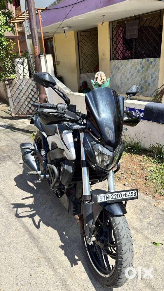 Bajaj dominar(Black,2022)