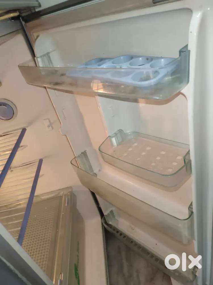 Samsung 236 ltr fridge double door