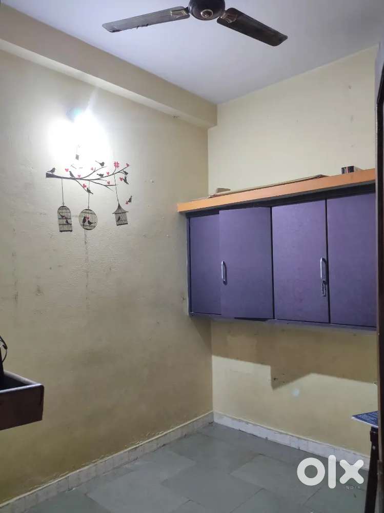 One room only  ( kitchen not included )