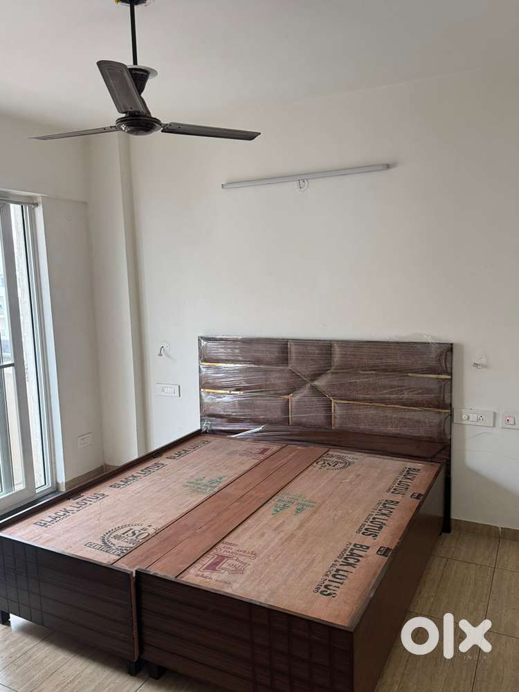 Sushma valencia 3BHK fully furnished for rent