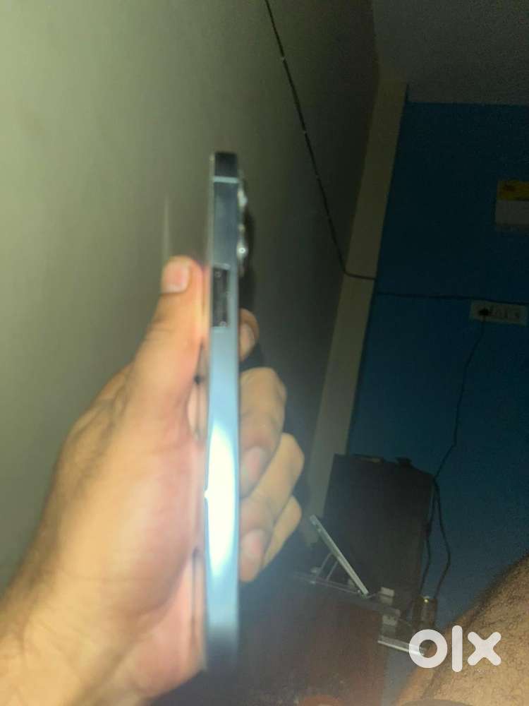 I phone 13 pro 128 gb 77% battry health 45000