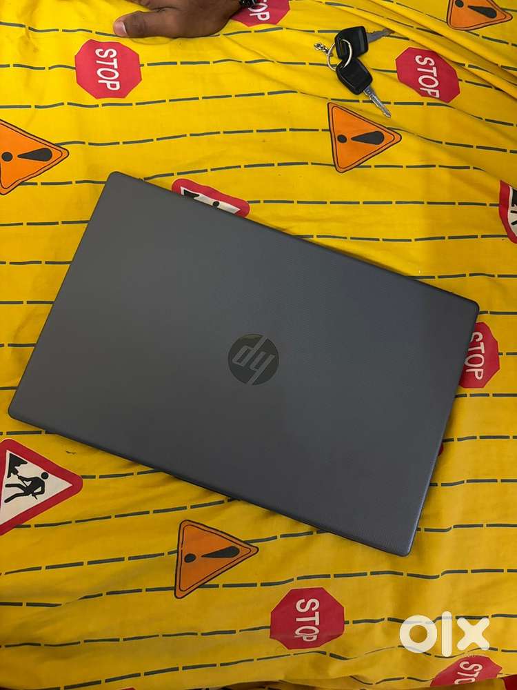 5 days old box piece laptop with showroom condition