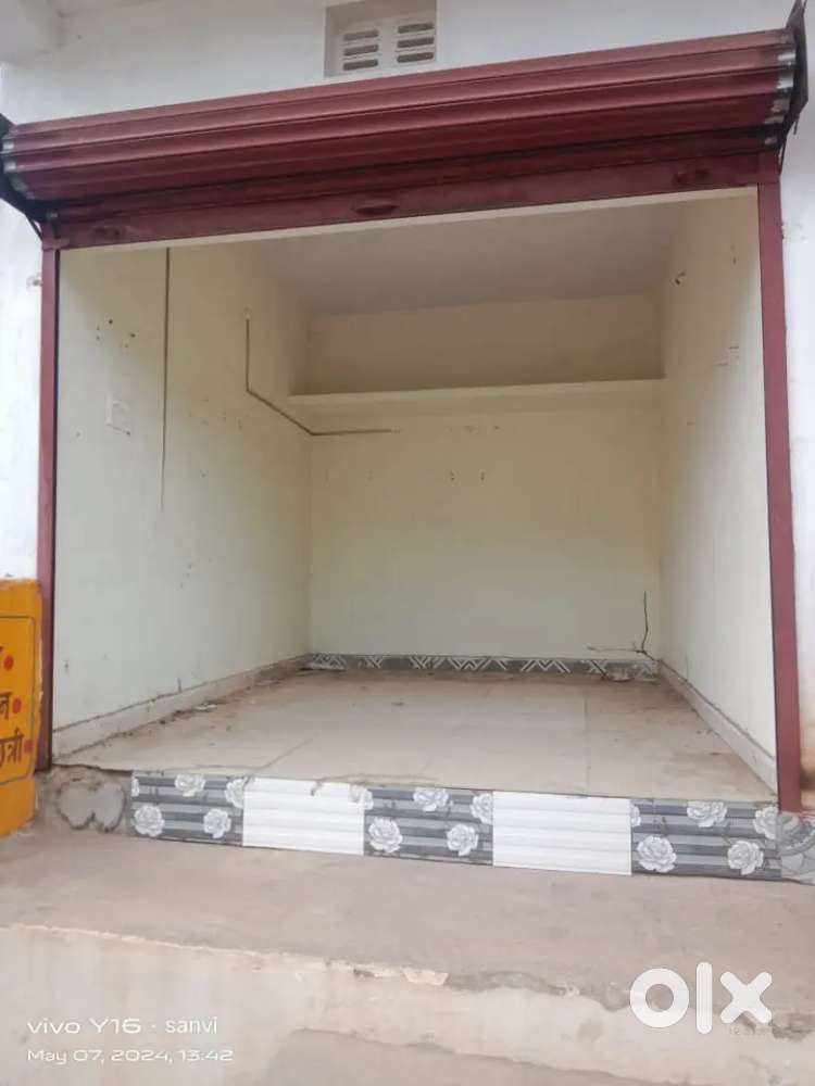 Shop for rent, room size 10*12