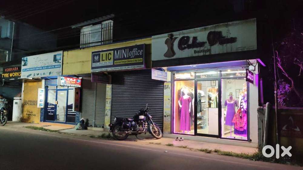 Commercial shop for sale at Varapuzha-Chettibagam market main road.