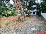 ആലുവ പറവൂർക്കവല 4സെന്റ് 5സെന്റ് plot cent 10.5lakh