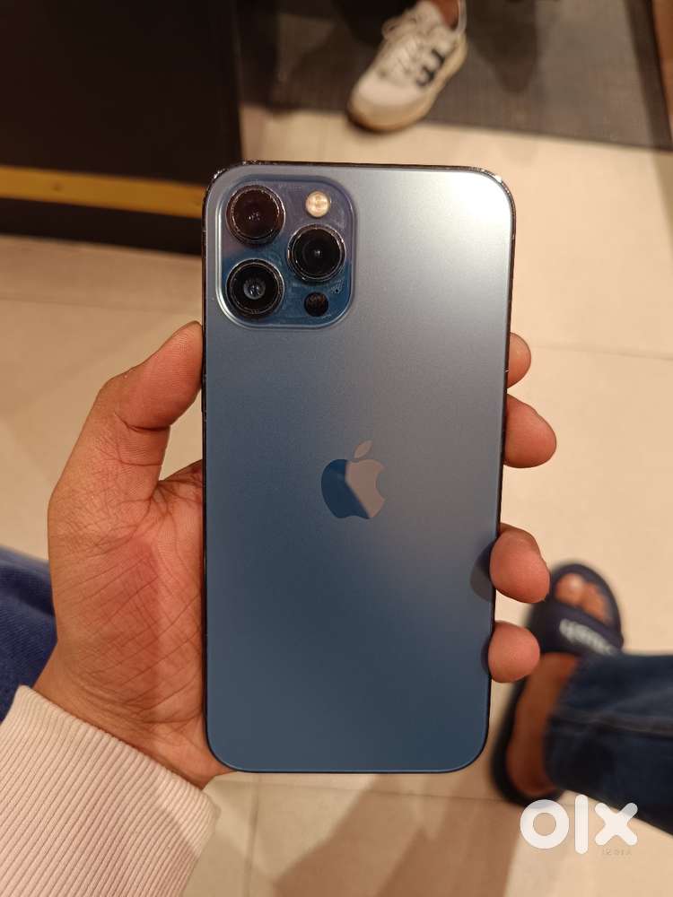 i phone 12 pro max 128 gb only phone and adapter
