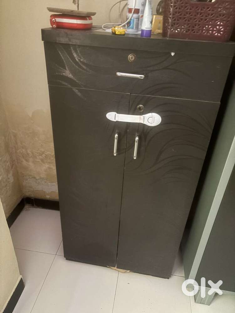 Almirah,Small wardrobes and shoe rack for sell