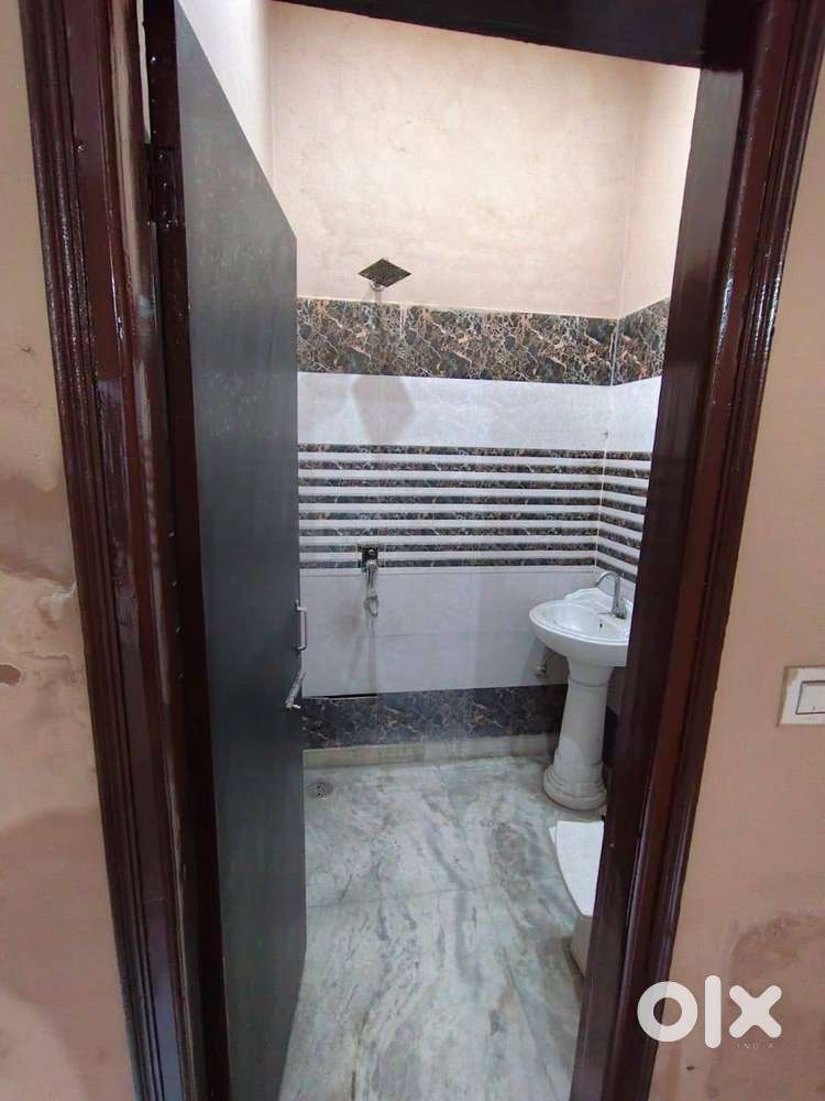 86 GAJ 2 BHK HOUSE FOR SALE