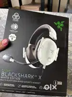 Razor V2X gaming headphones