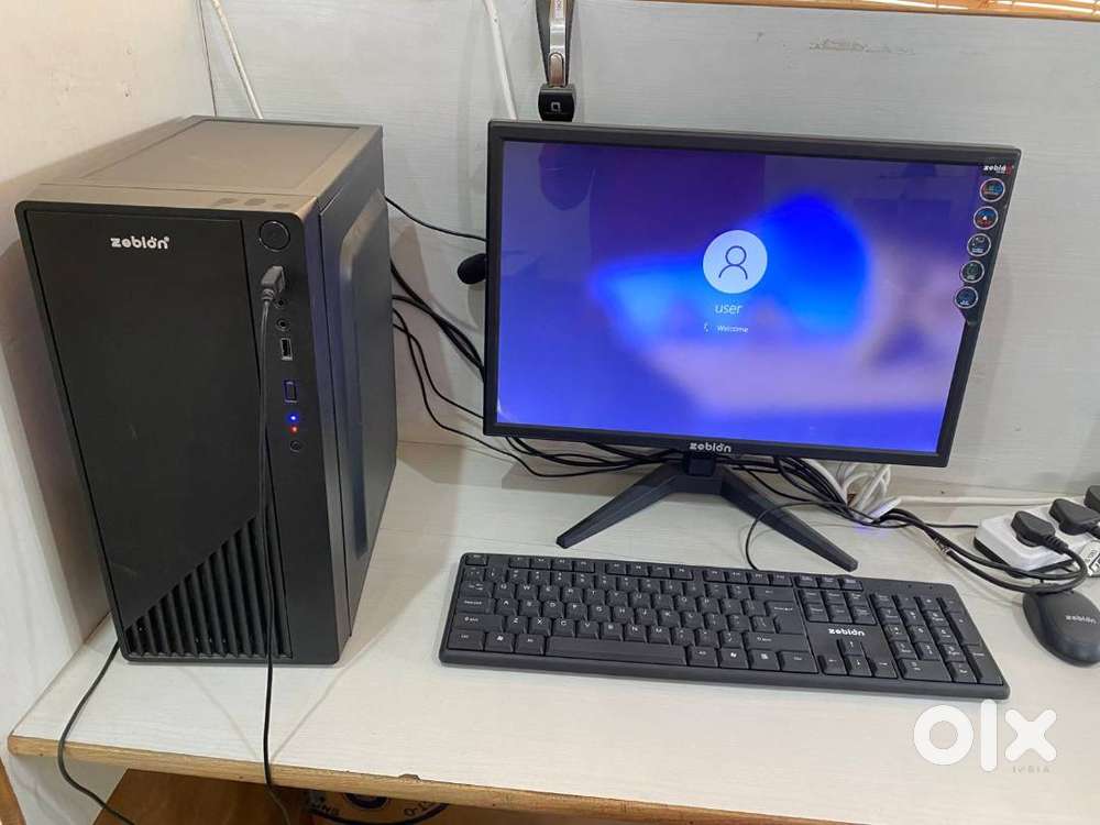 Office Closing Sale – Computers, Monitors, Tables & Headsets