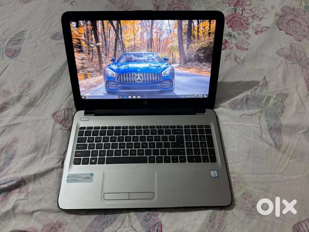 Hp 6th Gen i3 processor 8gbram 1tbhdd 4gb Intel HD graphics 4hrs btry