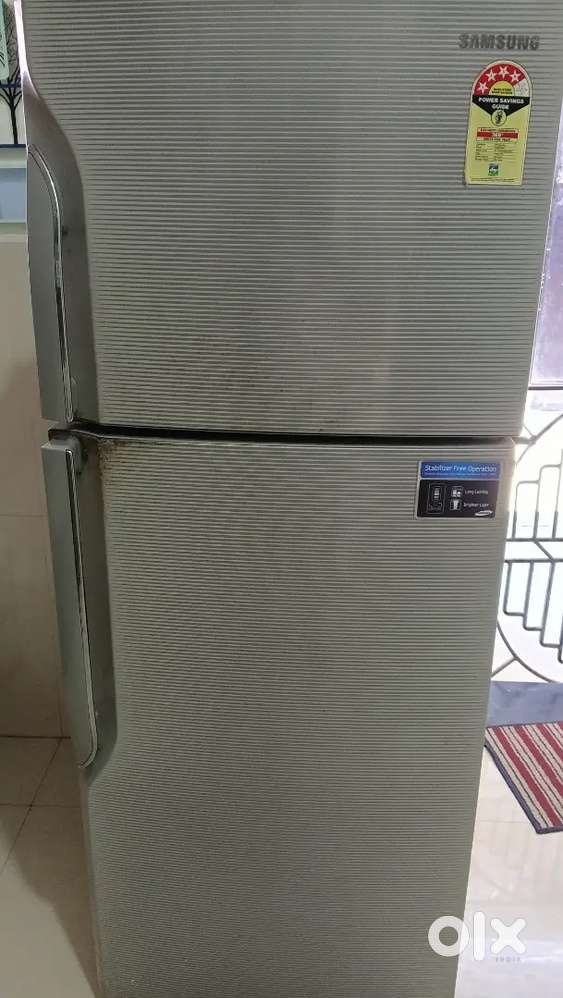 Samsung refrigerator 255ltrs