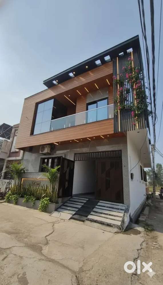 120gaj Corner Side East Facing 3bhk Villa on sale in Modern Nursery