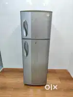 (/Design handle lg fridge with warranty n 6 months free service.