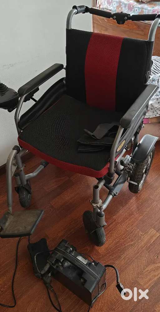 Battery operated power wheelchair