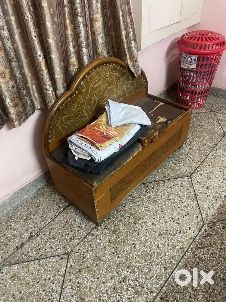 Glass Dinning Table & Seti