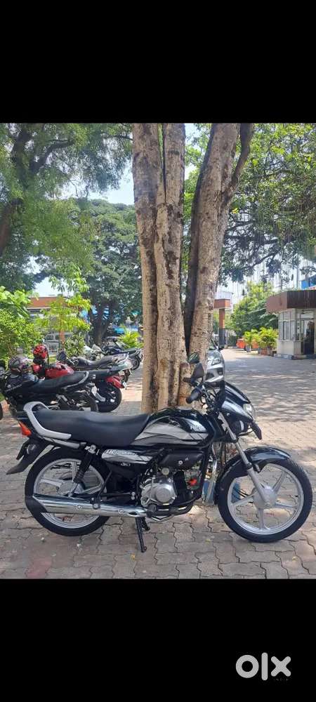 Hero HF Deluxe BS4 single owner 01 showroom condition