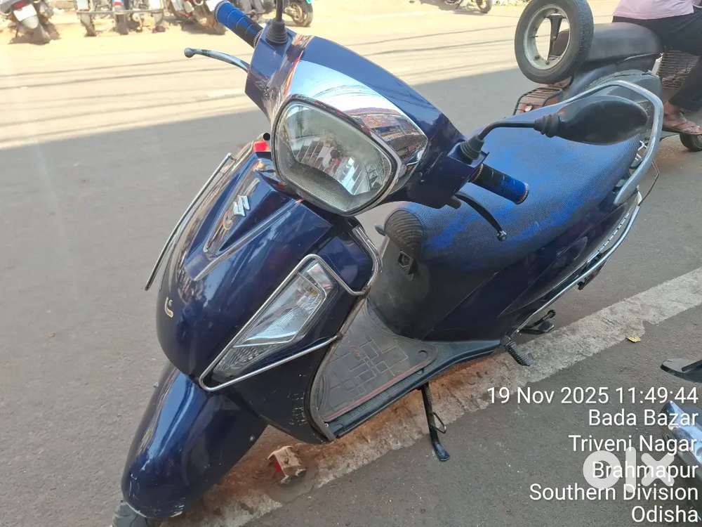 Petrol scooty seeing