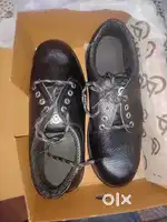 Safety shoes