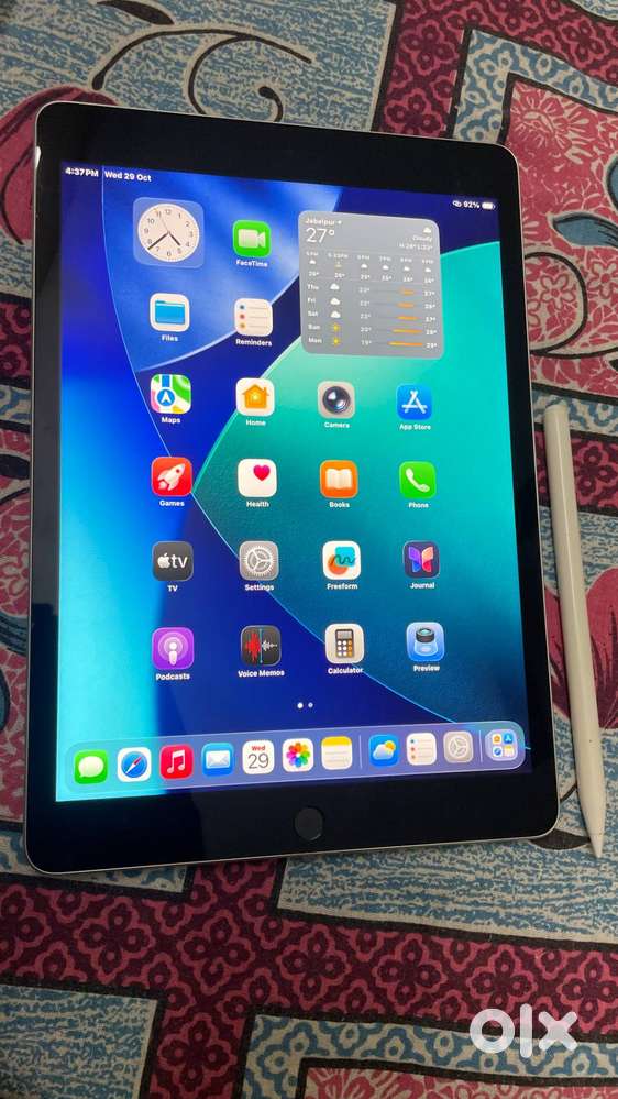 Ipad 9th Gen 64 gb wifi only 1 year old
