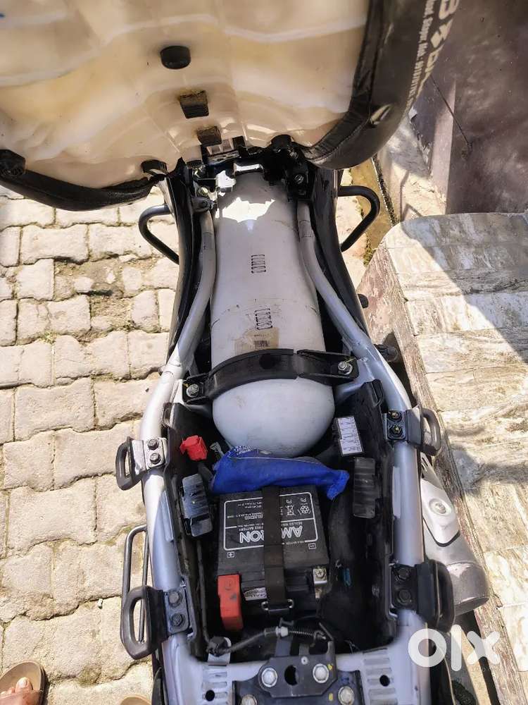 Bajaj freedom cng +petrol 100milege