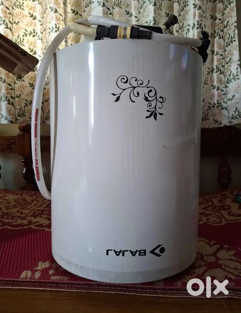 Bajaj 25ltrs water geyser 1 year old but rare used