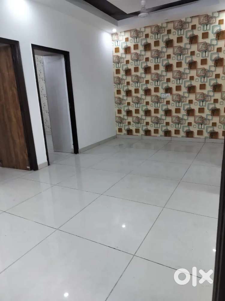 3bhk 1st floor park facing newly renovated flat in gated society