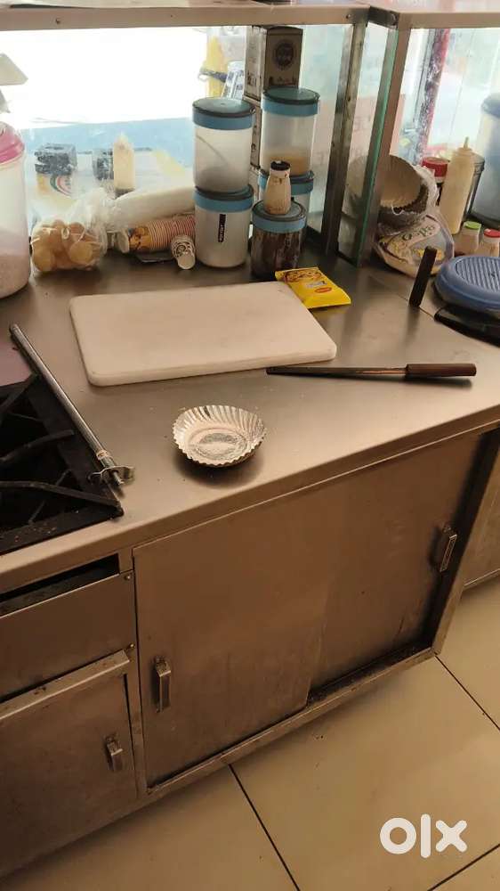 SS COMMERCIAL COUNTER WITH BURNER AND COMMERCIAL STOVE