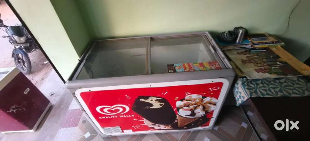 300 litre Deep Freezer