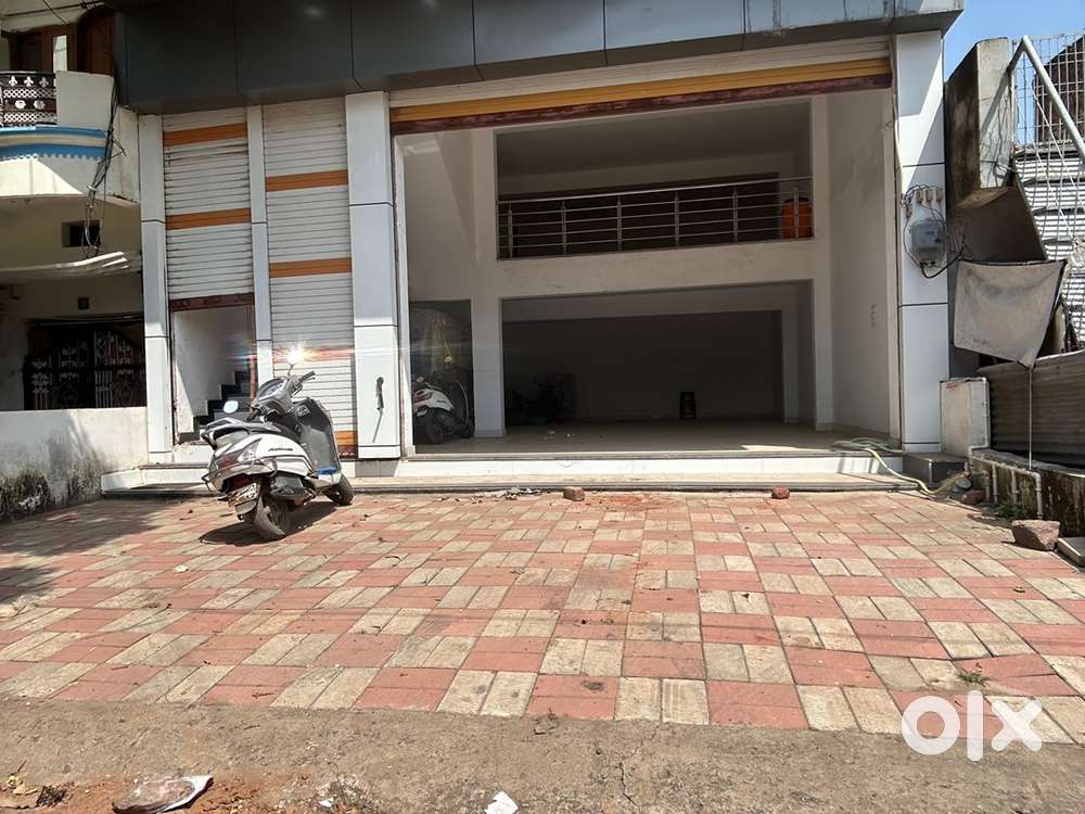 Main Road Building