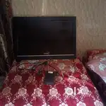 TOSHIBA LCD 31 INCH SCREEN  WITH TATA SETTOPBOX