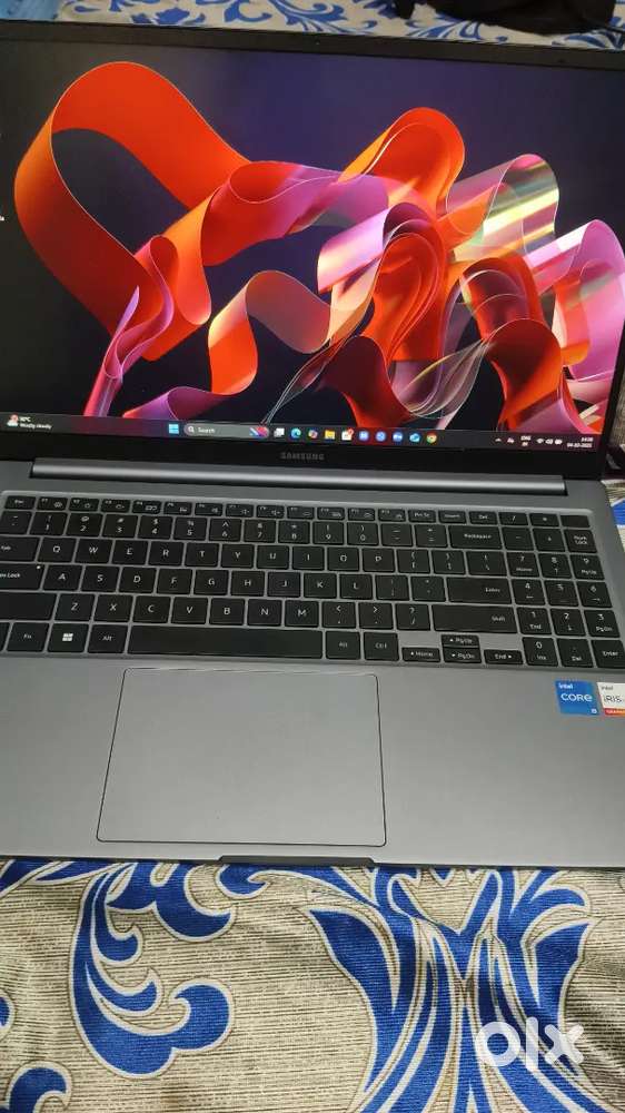Samsung galaxy book 4 (Intel i5 )