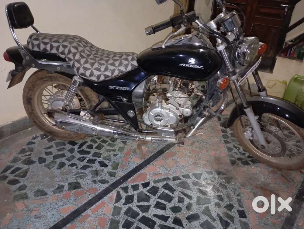 Bajaj avenger 220