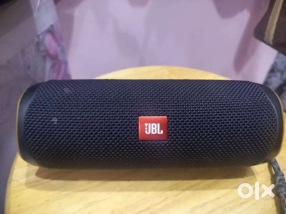 JBL speaker (Flip 5) 2 years old