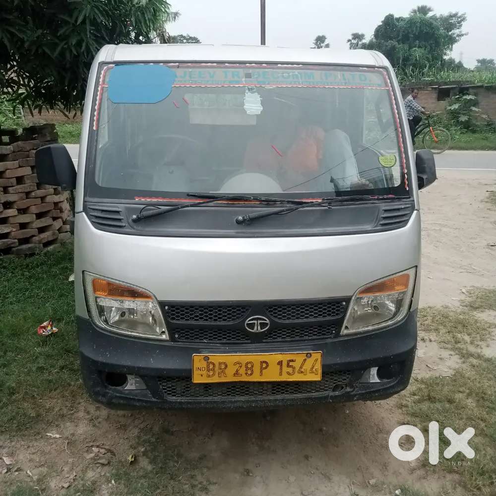 Tata magic express