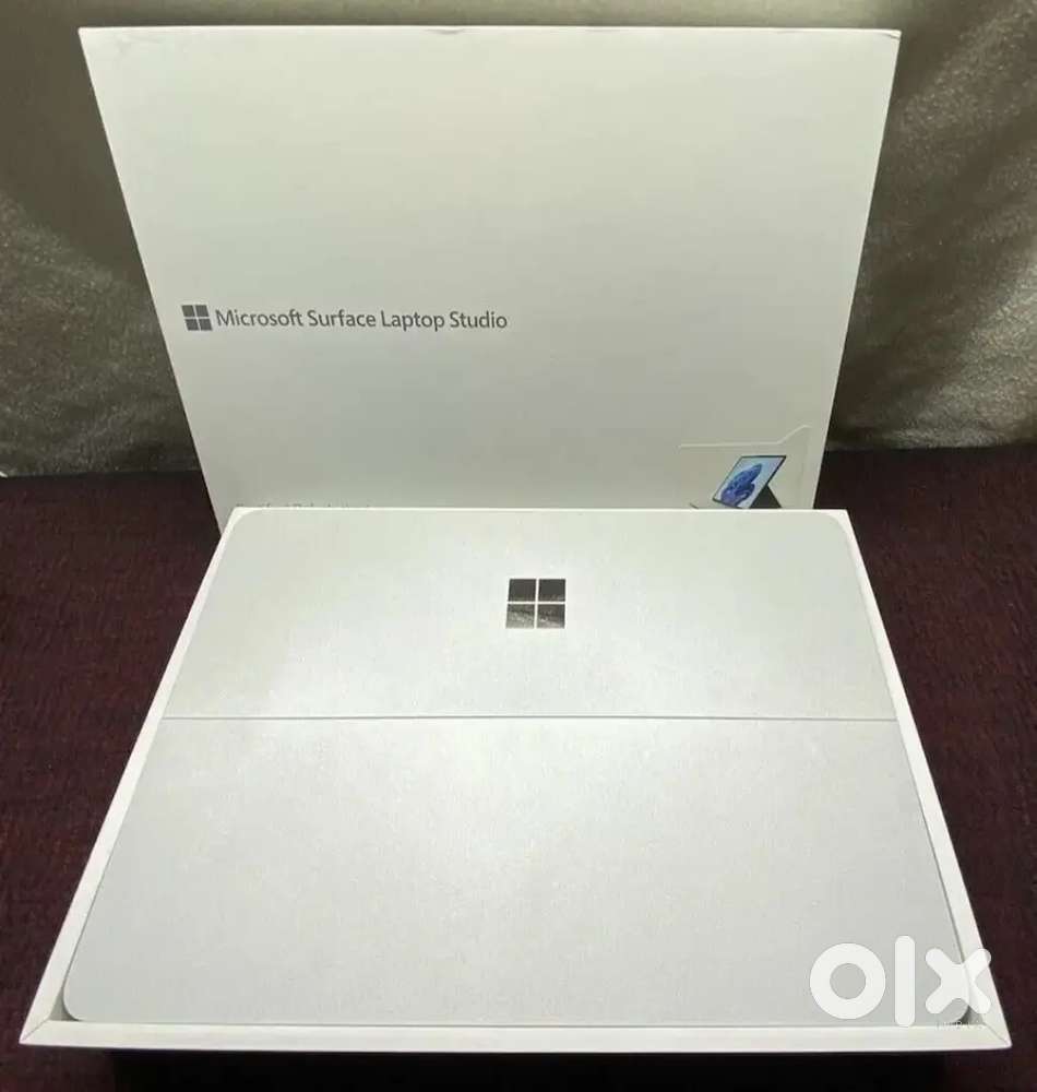 Microsoft Surface Studio Laptop 14'' (256GB SSD Intel Core i5-11300H