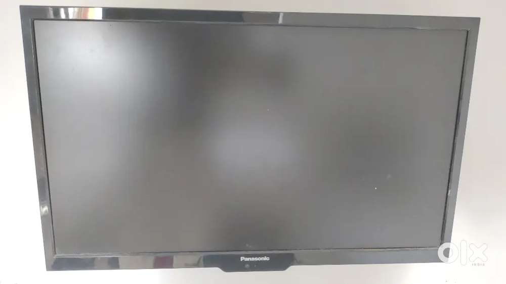 Panasonic LED 32 inch TV for sale, excellent condition, non-smart tv