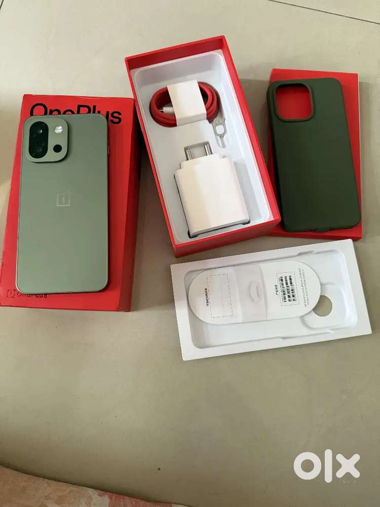 1month old oneplus 13s for sale