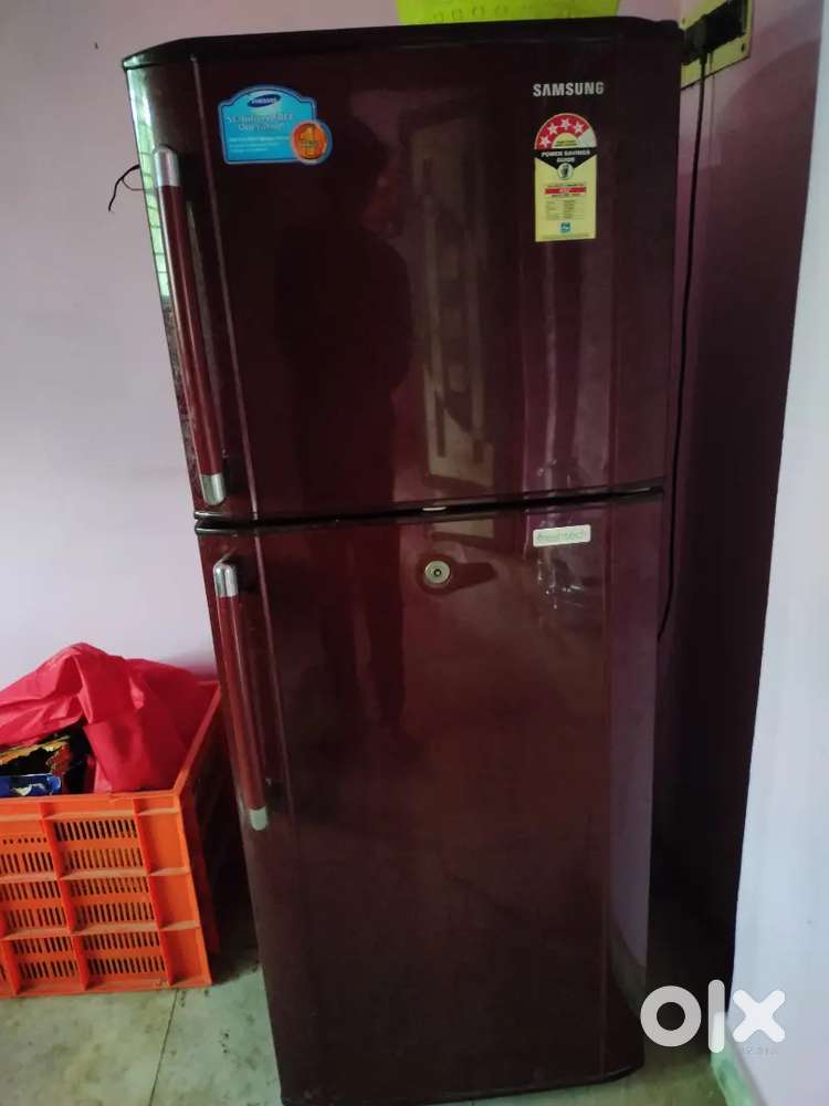Samsung fridge,stell bed,new mattress,4pcs iron chair,new otg machine