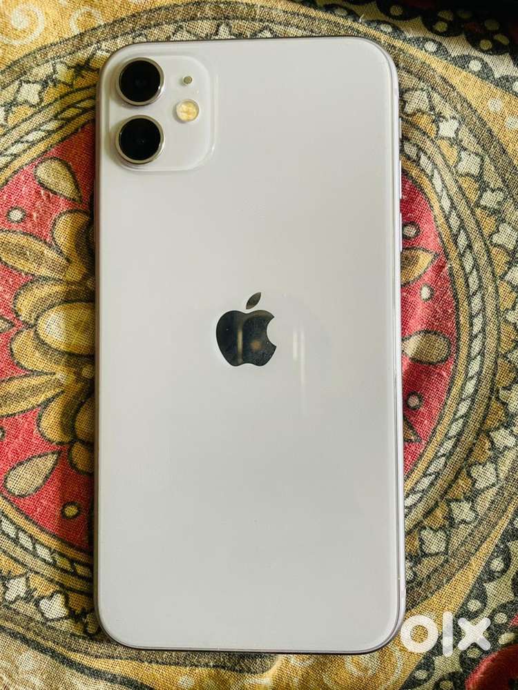 I phone 11 64 gb battey health 68