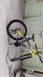 Avon cyclux ram with suspension lock