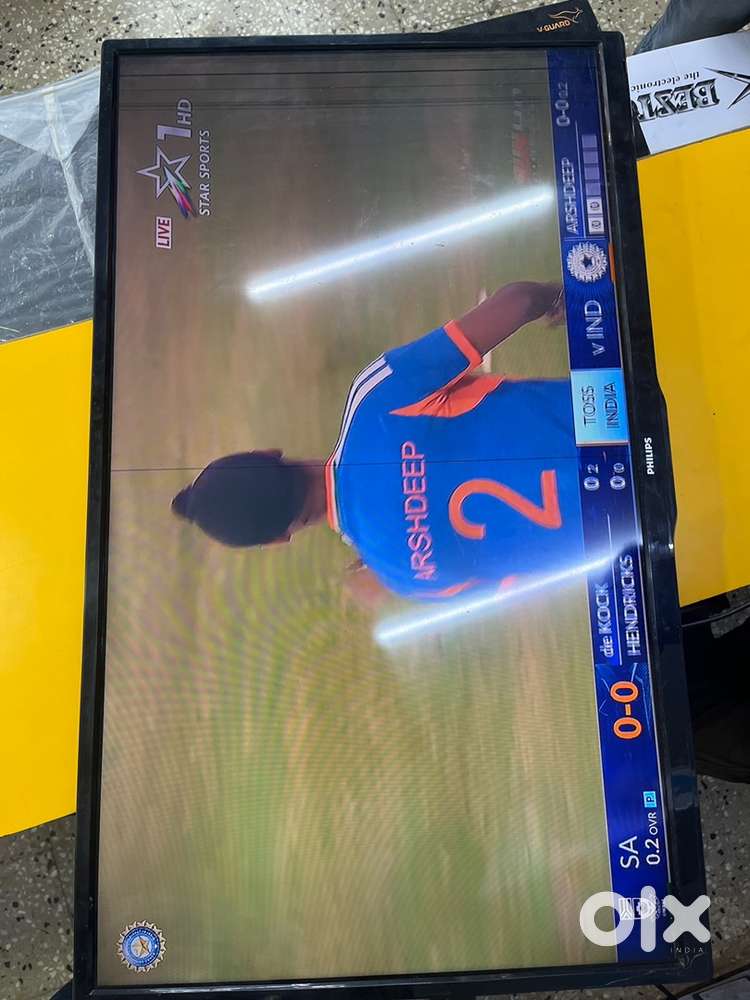 PHILIPS LED TV 40”