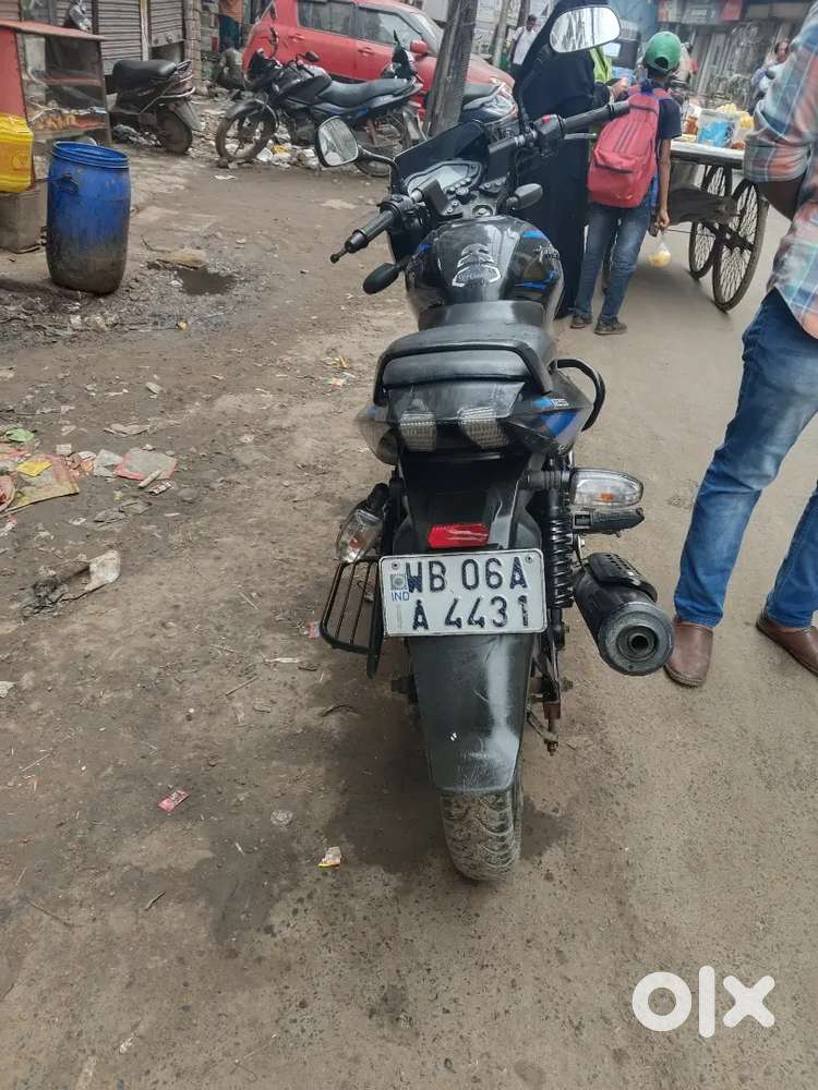 Bike connection bahut acha hai iska jyada use nahi hua family gadi tha
