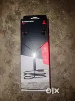 BOAT BASSHEADS 104 (WIRED EARPHONE)