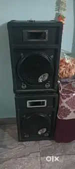 2 speakers