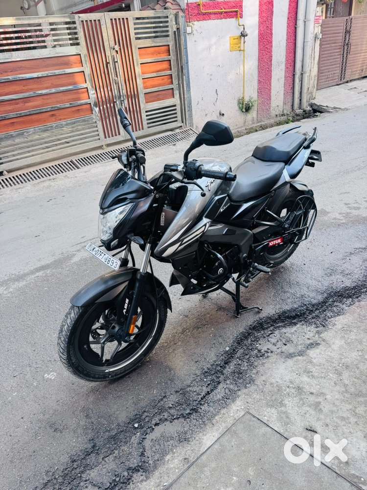 Bajaj Pulsar NS 125 2024 Model km 14000 First Owner 90% known facility